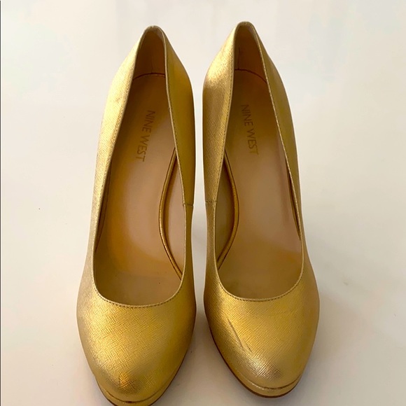 Nine West Gold Pumps 8.5 - Picture 3 of 9